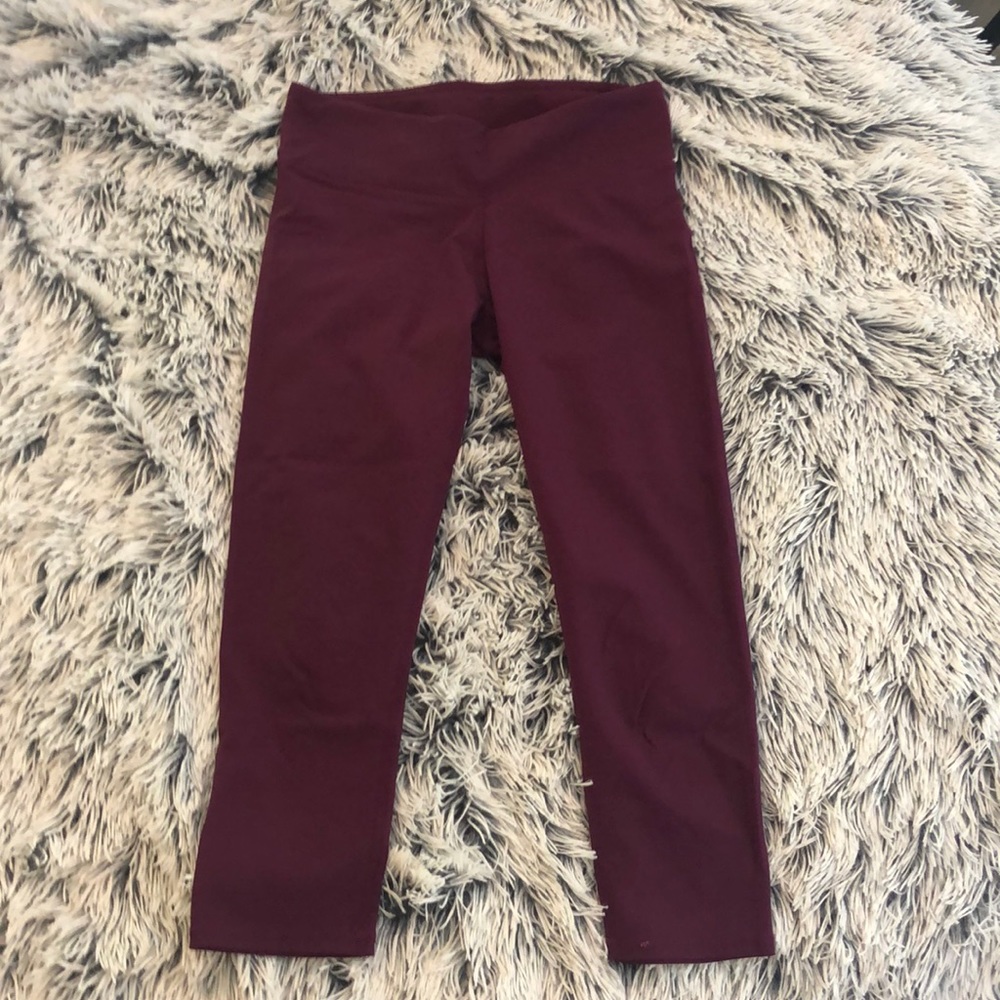 Fabletics high waisted purple cropped leggings XS